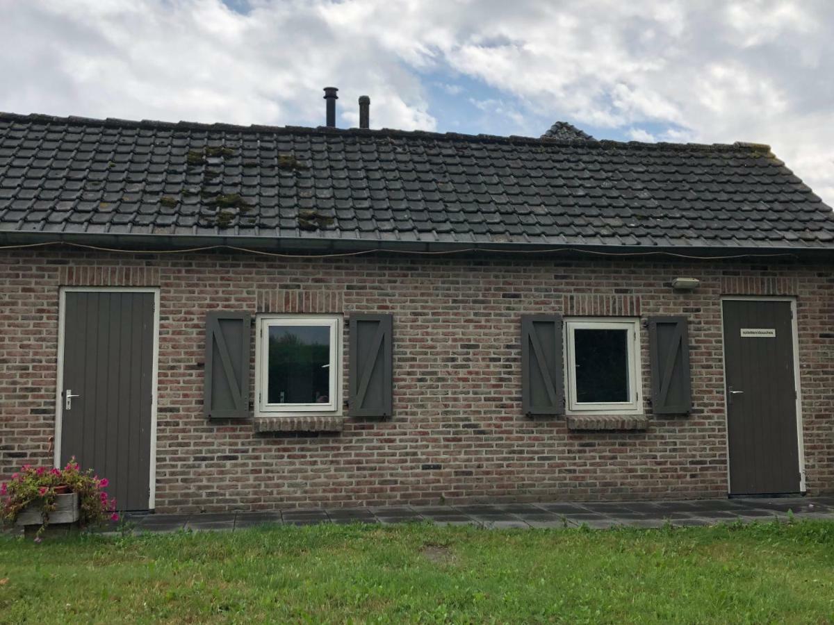 Trekkershut/Kampeerhut Hotel Hulst Exterior photo